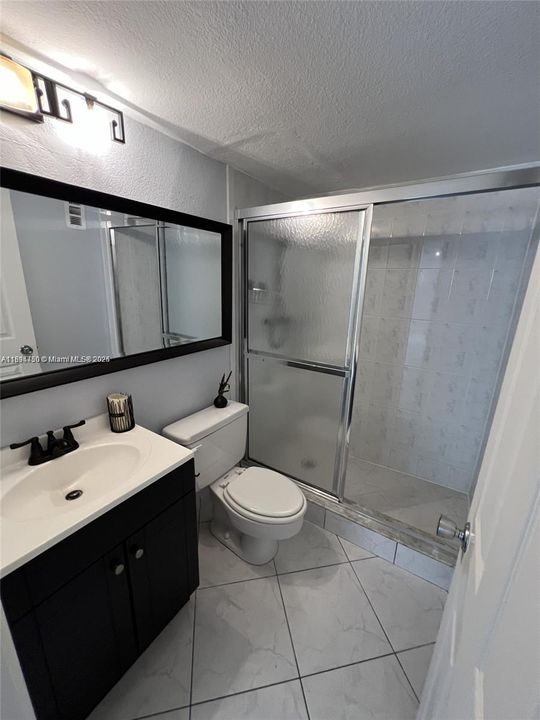 En Venta: $229,000 (2 camas, 2 baños, 990 Pies cuadrados)