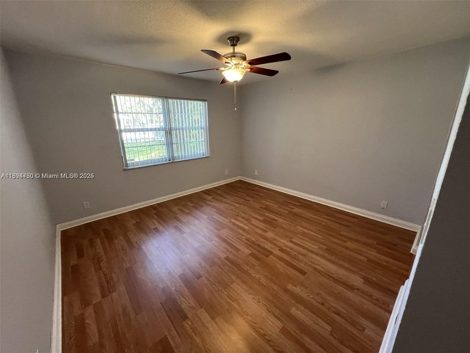 En Venta: $229,000 (2 camas, 2 baños, 990 Pies cuadrados)