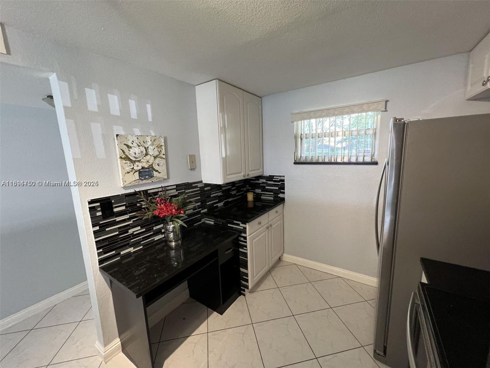 En Venta: $229,000 (2 camas, 2 baños, 990 Pies cuadrados)