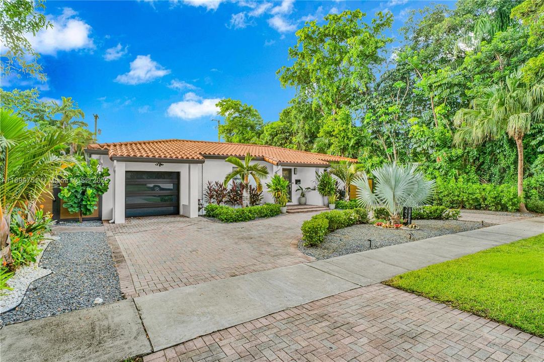 На продажу: $1,199,000 (4 спален, 3 ванн, 2417 Квадратных фут)