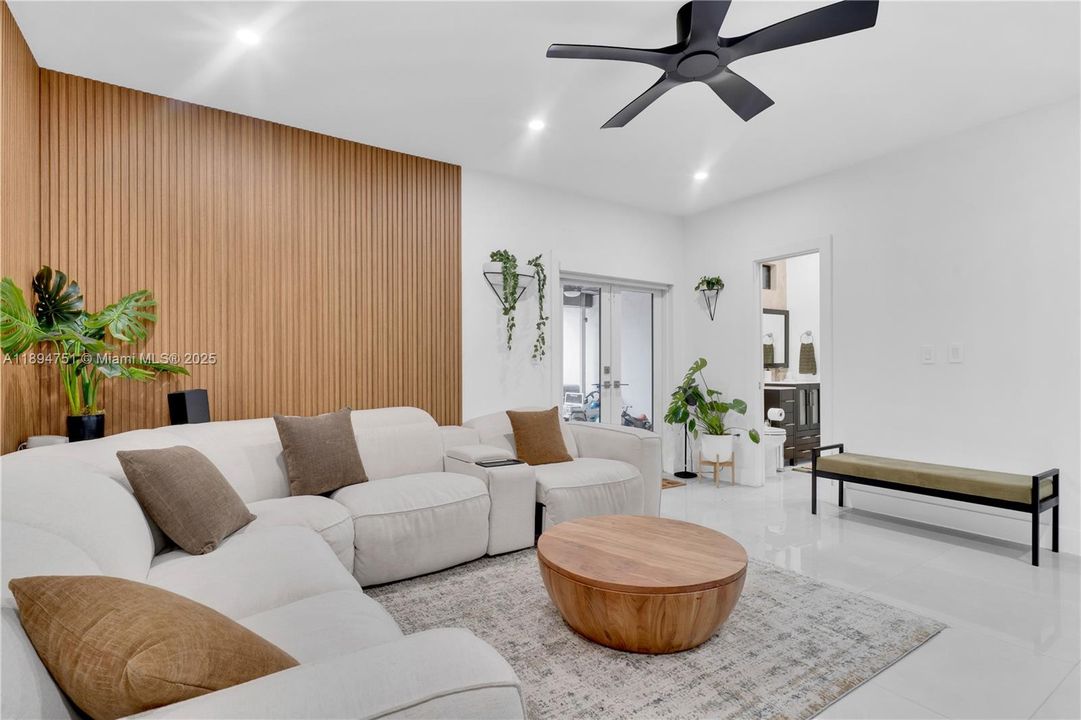 На продажу: $1,199,000 (4 спален, 3 ванн, 2417 Квадратных фут)