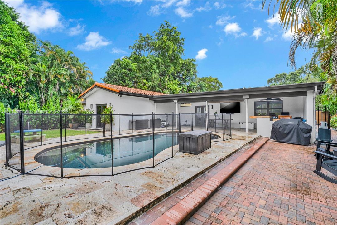 На продажу: $1,199,000 (4 спален, 3 ванн, 2417 Квадратных фут)