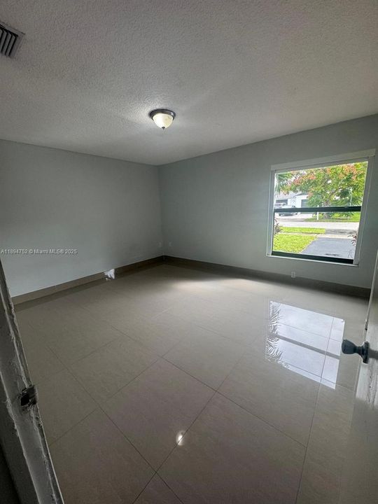 Vendido Recientemente: $589,000 (3 camas, 2 baños, 0 Pies cuadrados)