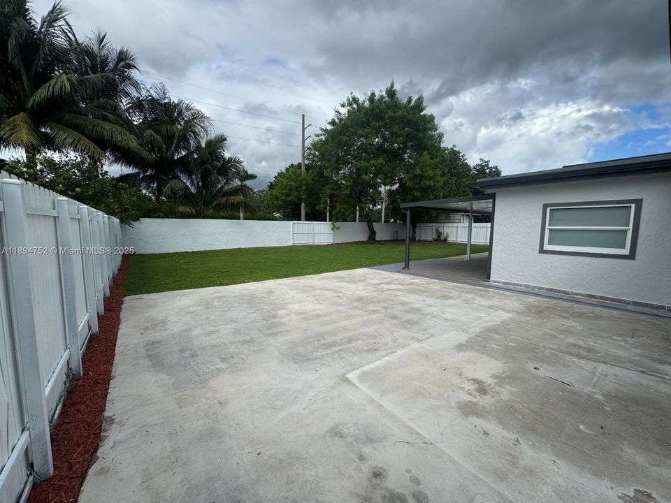 Vendido Recientemente: $589,000 (3 camas, 2 baños, 0 Pies cuadrados)