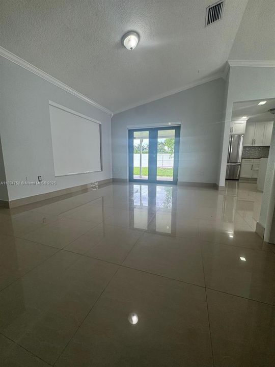 Vendido Recientemente: $589,000 (3 camas, 2 baños, 0 Pies cuadrados)