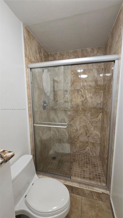 Active With Contract: $172,000 (2 beds, 2 baths, 920 Square Feet)