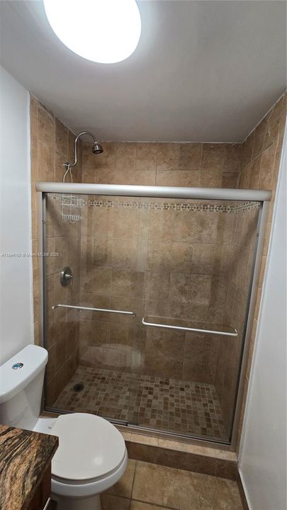 Active With Contract: $172,000 (2 beds, 2 baths, 920 Square Feet)