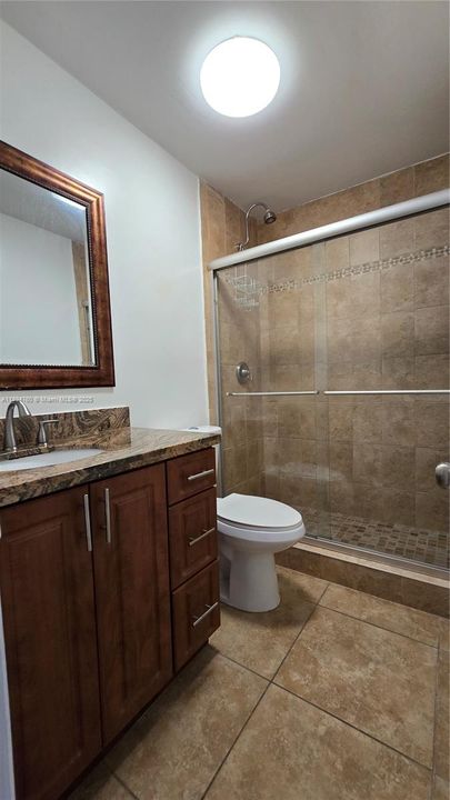 Active With Contract: $172,000 (2 beds, 2 baths, 920 Square Feet)