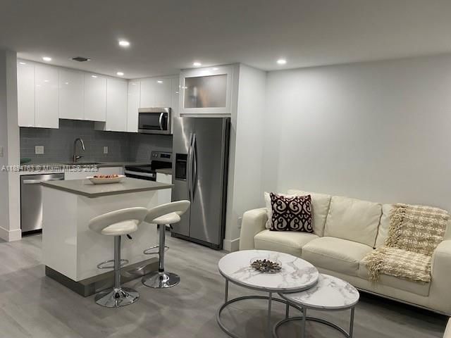 В аренду: $1,800 (1 спален, 1 ванн, 593 Квадратных фут)