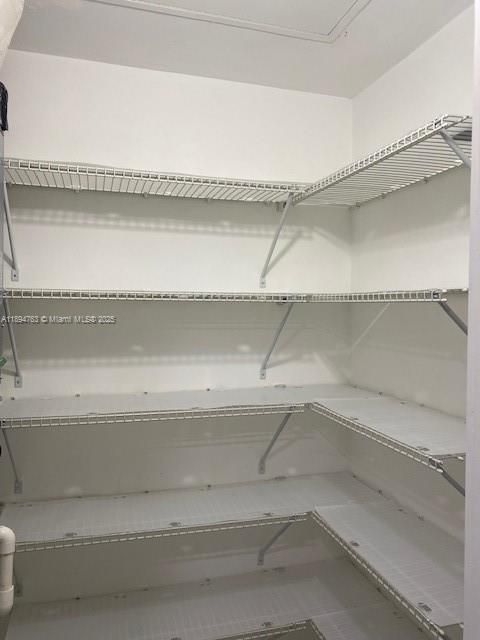 В аренду: $1,800 (1 спален, 1 ванн, 593 Квадратных фут)