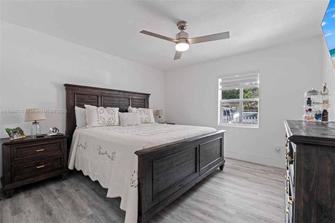 En Venta: $365,000 (3 camas, 1 baños, 1157 Pies cuadrados)