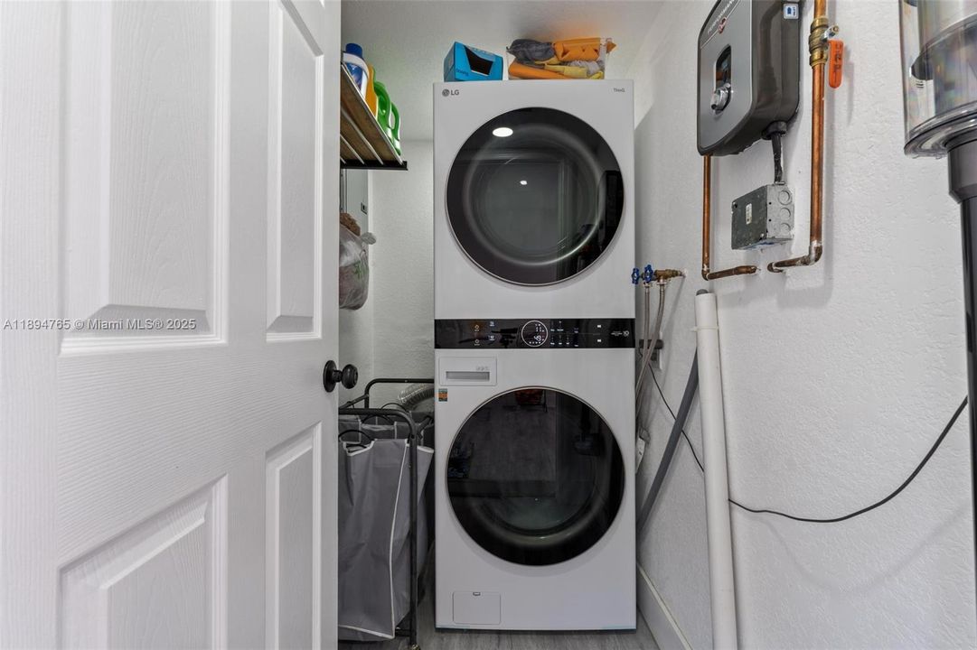 En Venta: $365,000 (3 camas, 1 baños, 1157 Pies cuadrados)