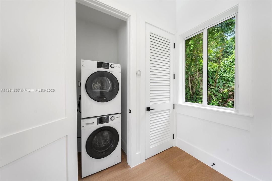 待售: $7,968,000 (8 贝兹, 9 浴室, 6819 平方英尺)