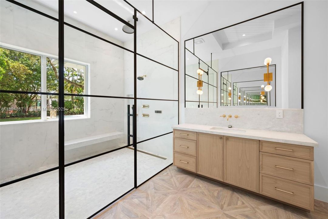 待售: $7,968,000 (8 贝兹, 9 浴室, 6819 平方英尺)