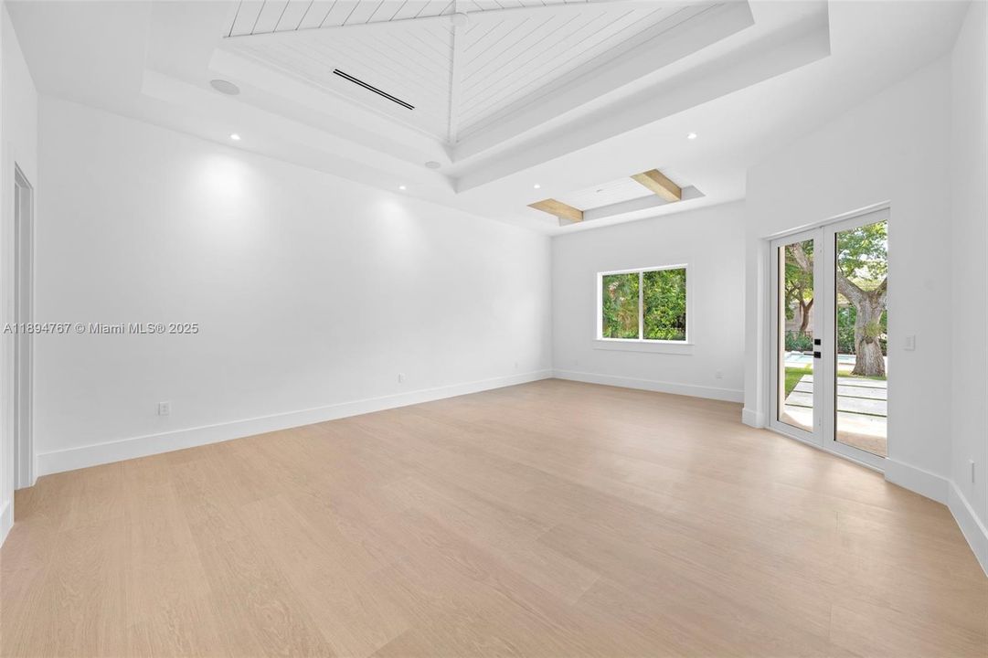 待售: $7,968,000 (8 贝兹, 9 浴室, 6819 平方英尺)