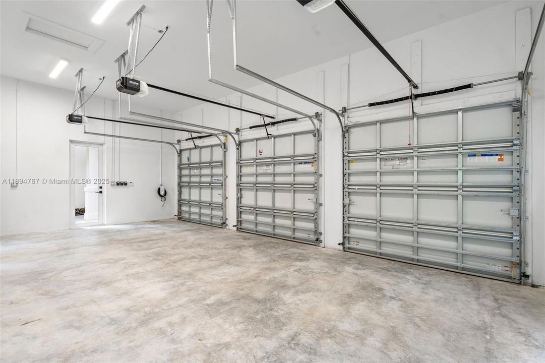 待售: $7,968,000 (8 贝兹, 9 浴室, 6819 平方英尺)