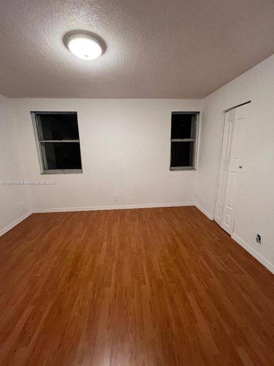 For Sale: $318,000 (2 beds, 2 baths, 1122 Square Feet)