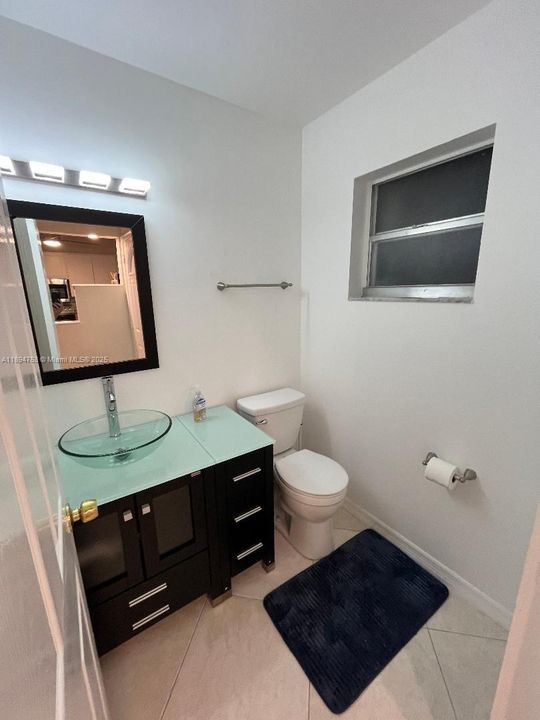 For Sale: $318,000 (2 beds, 2 baths, 1122 Square Feet)