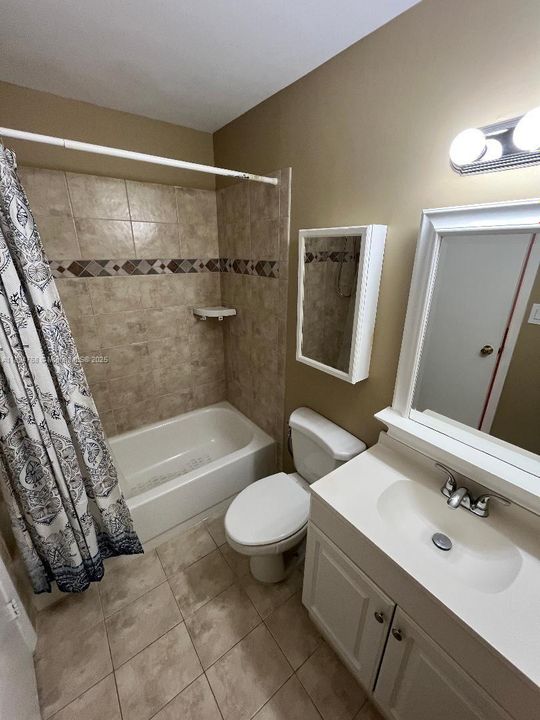 For Sale: $318,000 (2 beds, 2 baths, 1122 Square Feet)