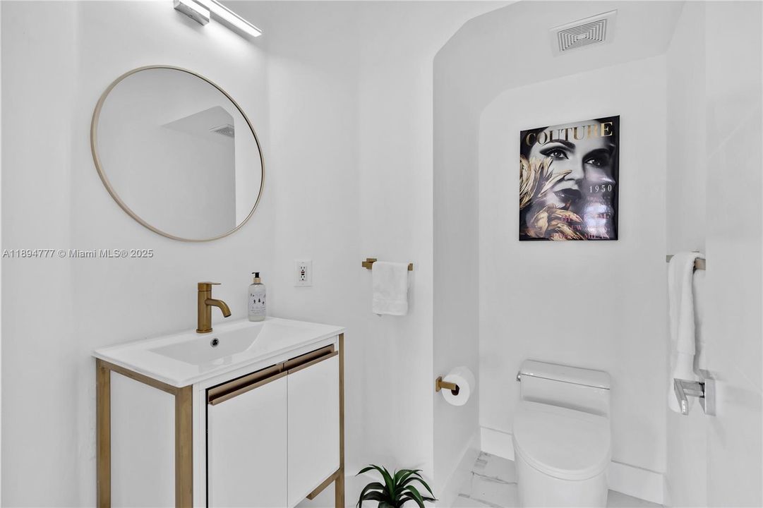 Недавно арендовано: $6,000 (4 спален, 2 ванн, 2400 Квадратных фут)