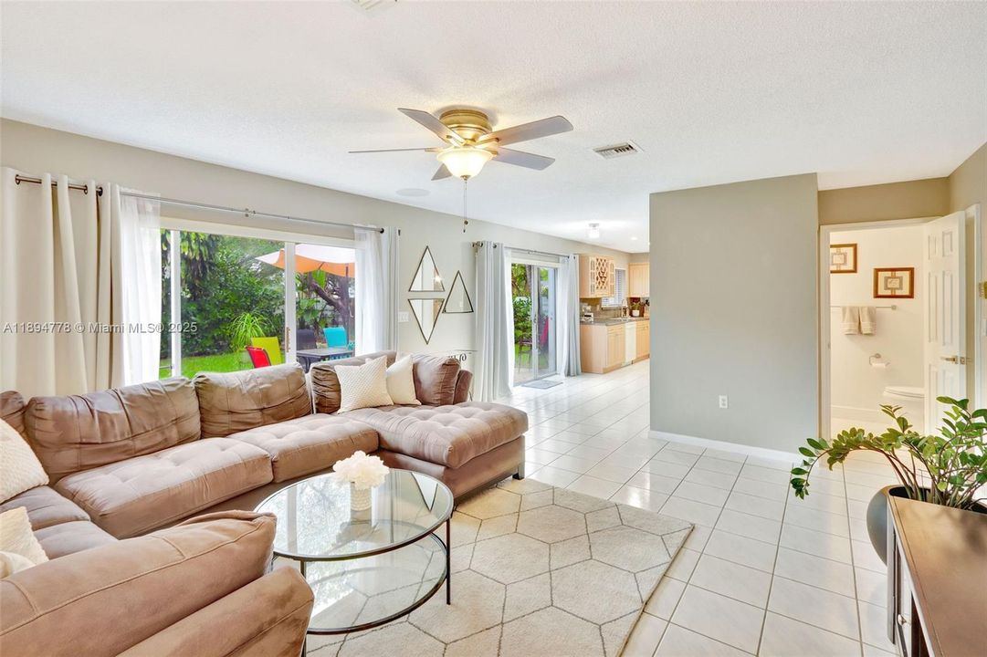 Active With Contract: $660,000 (4 beds, 2 baths, 2084 Square Feet)