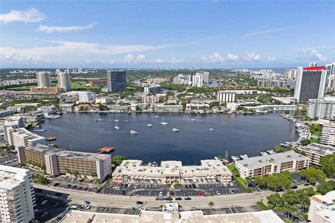 En Venta: $239,000 (2 camas, 2 baños, 1050 Pies cuadrados)