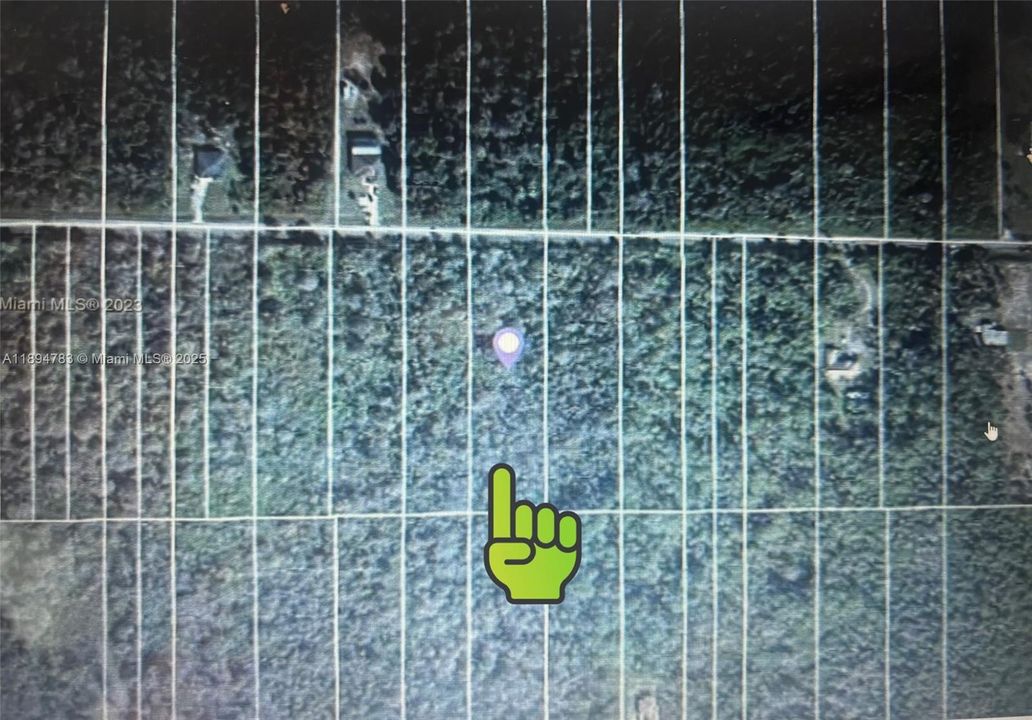 На продажу: $189,900 (2.73 acres)