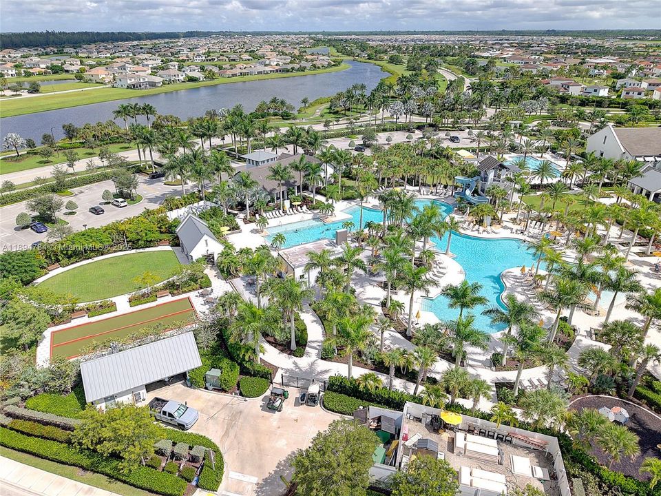 待售: $1,175,000 (4 贝兹, 4 浴室, 3969 平方英尺)