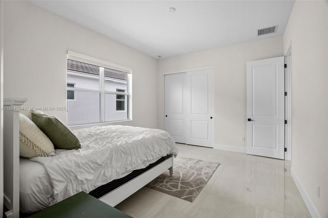 待售: $1,175,000 (4 贝兹, 4 浴室, 3969 平方英尺)