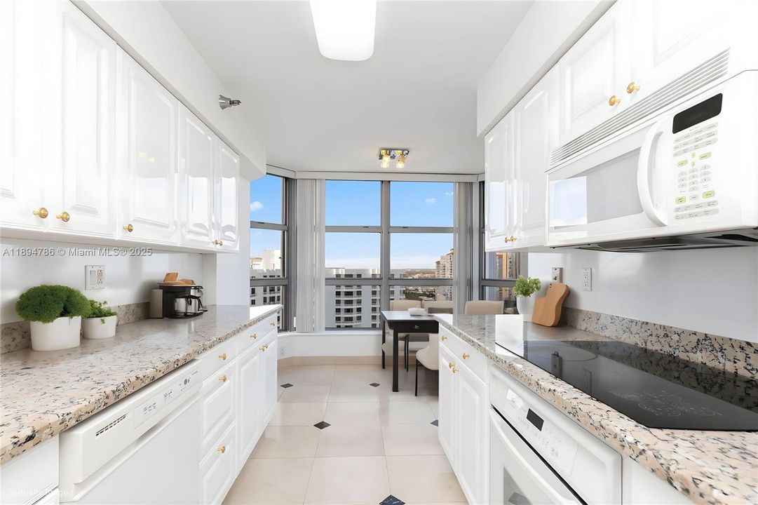 待售: $450,000 (2 贝兹, 2 浴室, 1361 平方英尺)