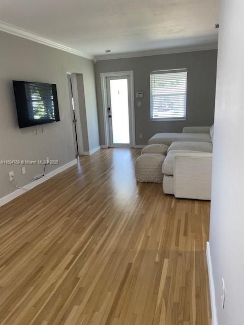 На продажу: $869,000 (3 спален, 2 ванн, 930 Квадратных фут)