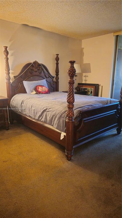 Active With Contract: $92,500 (1 beds, 1 baths, 721 Square Feet)