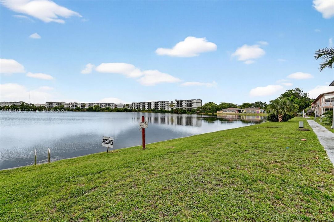 For Sale: $120,000 (1 beds, 1 baths, 660 Square Feet)