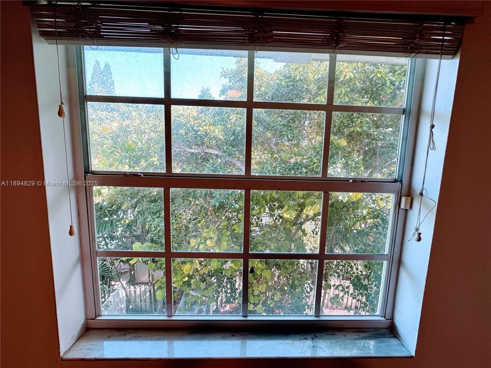 待售: $228,000 (1 贝兹, 1 浴室, 685 平方英尺)