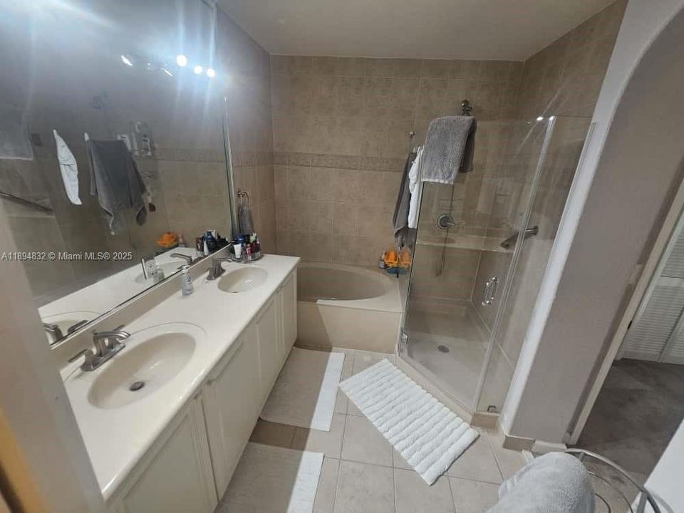 待售: $709,900 (3 贝兹, 3 浴室, 1863 平方英尺)