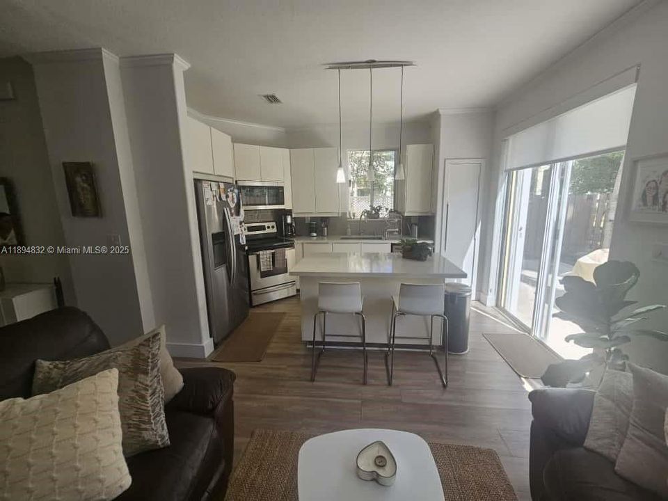 待售: $709,900 (3 贝兹, 3 浴室, 1863 平方英尺)