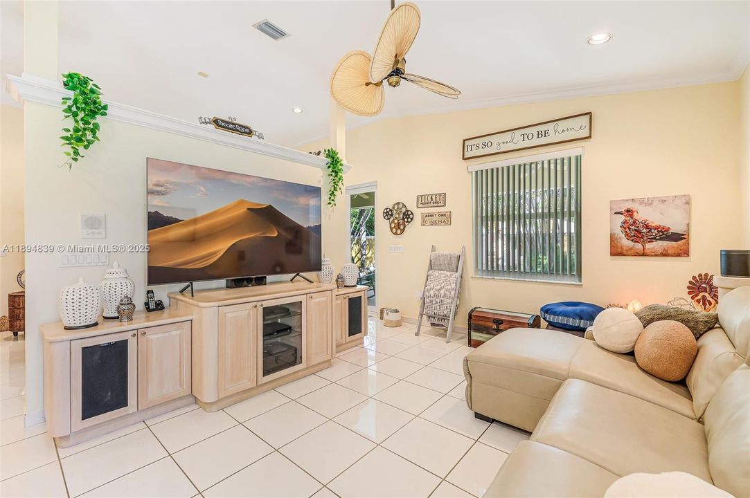 Active With Contract: $1,088,900 (4 beds, 3 baths, 2484 Square Feet)