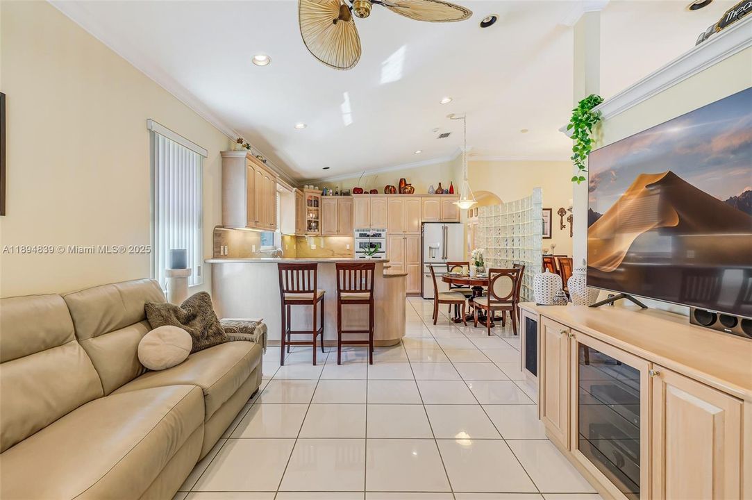 Active With Contract: $1,088,900 (4 beds, 3 baths, 2484 Square Feet)