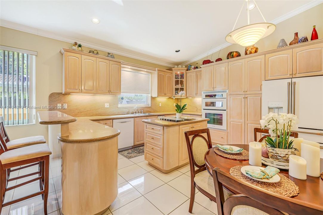 Active With Contract: $1,088,900 (4 beds, 3 baths, 2484 Square Feet)