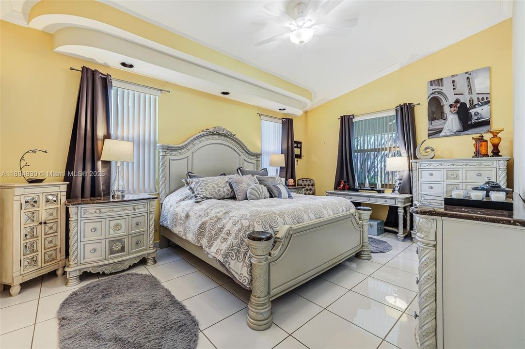 Active With Contract: $1,088,900 (4 beds, 3 baths, 2484 Square Feet)