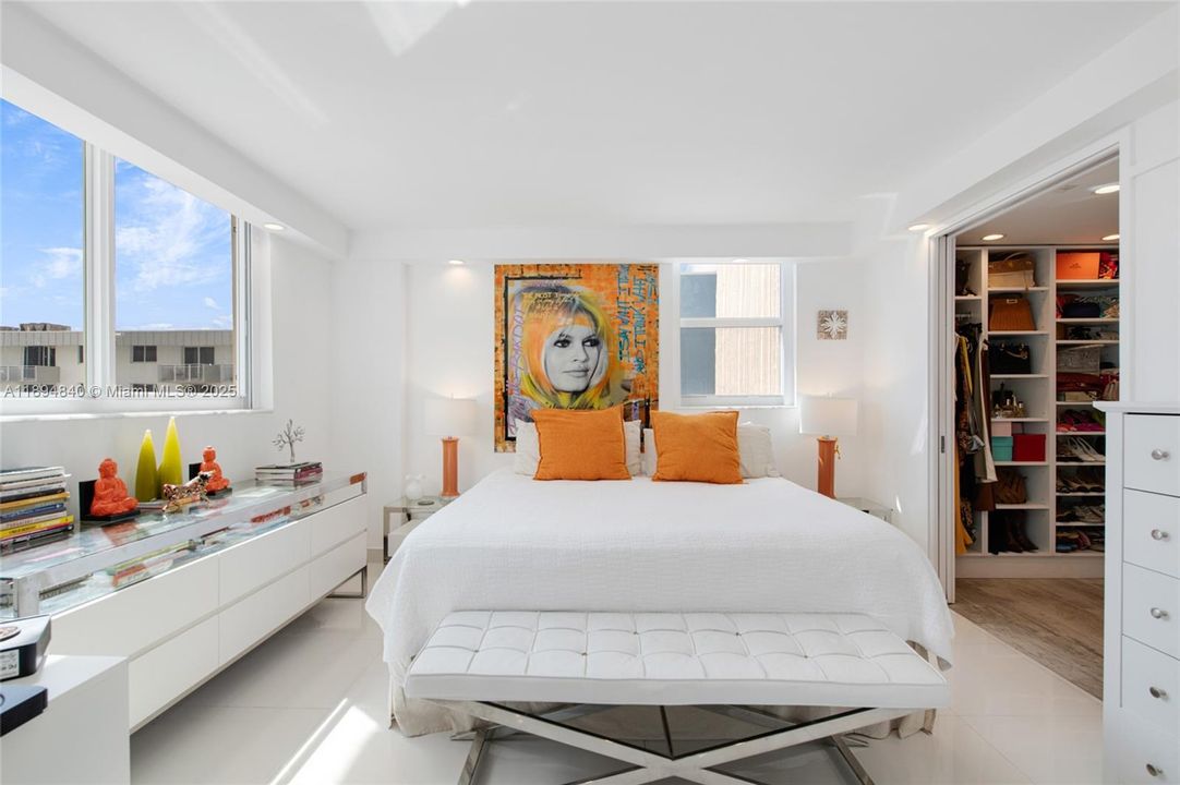 Active With Contract: $3,800 (1 beds, 1 baths, 654 Square Feet)