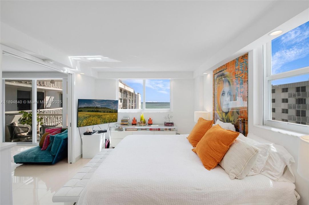 Active With Contract: $3,800 (1 beds, 1 baths, 654 Square Feet)