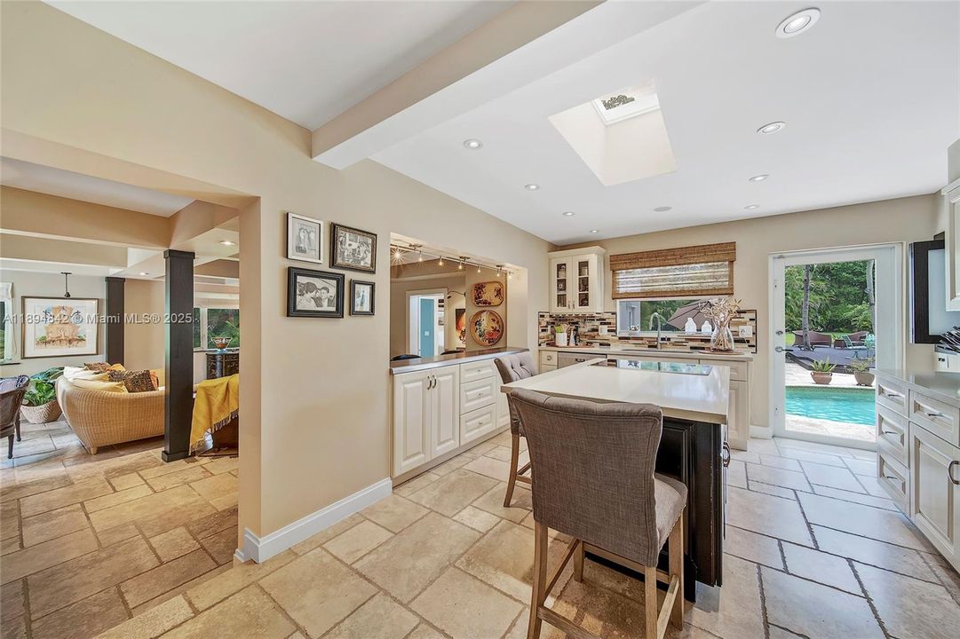 待售: $3,195,000 (4 贝兹, 3 浴室, 4328 平方英尺)