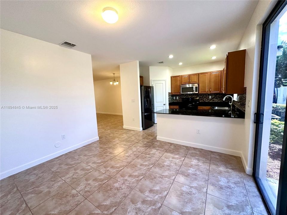 For Sale: $485,000 (3 beds, 2 baths, 1777 Square Feet)