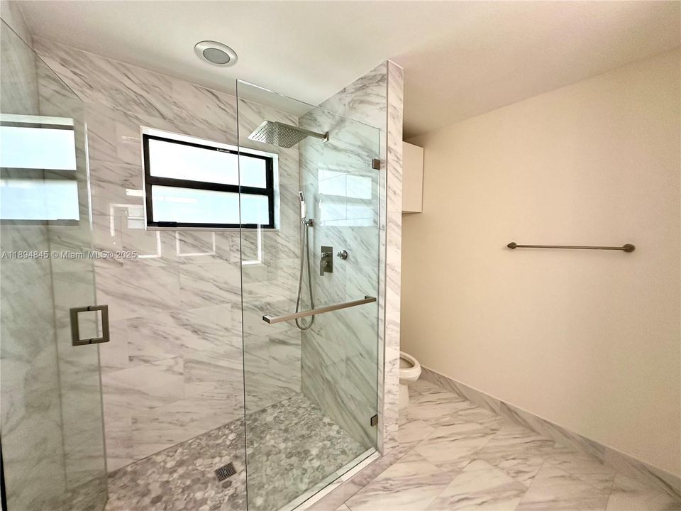 For Sale: $485,000 (3 beds, 2 baths, 1777 Square Feet)