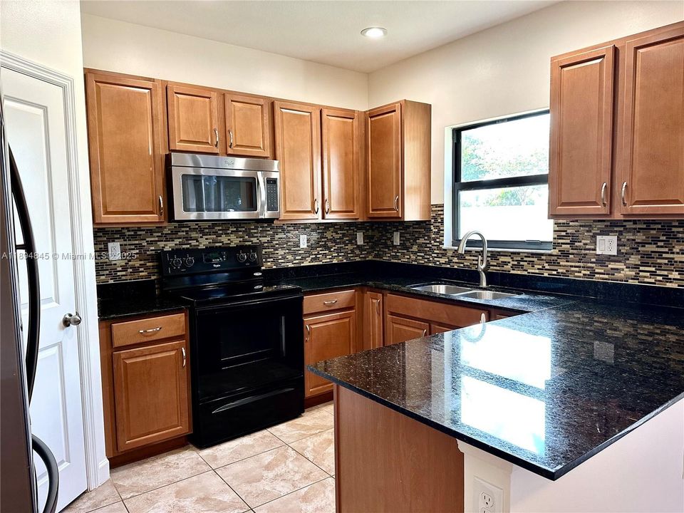 For Sale: $485,000 (3 beds, 2 baths, 1777 Square Feet)