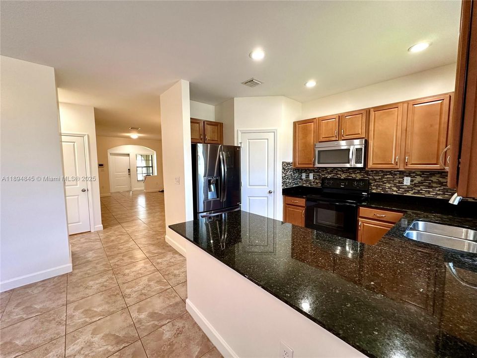 For Sale: $485,000 (3 beds, 2 baths, 1777 Square Feet)