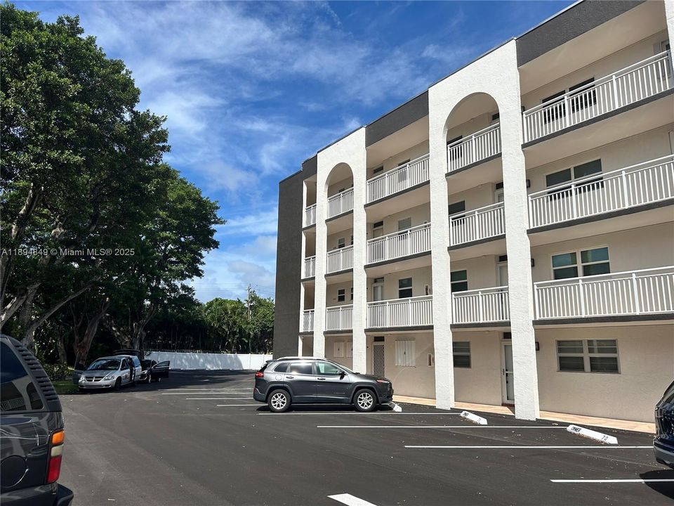 Activo con contrato: $3,650 (1 camas, 1 baños, 850 Pies cuadrados)