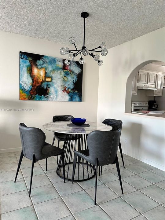 Activo con contrato: $3,650 (1 camas, 1 baños, 850 Pies cuadrados)