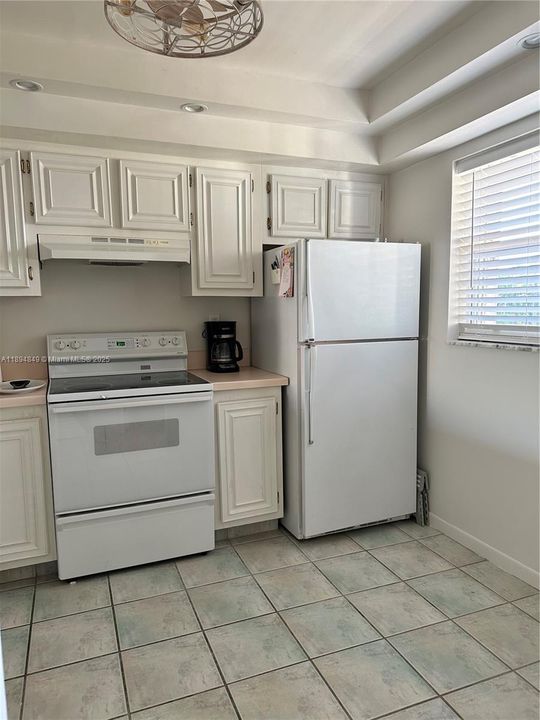 Activo con contrato: $3,650 (1 camas, 1 baños, 850 Pies cuadrados)